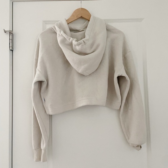 Feat BlanketBlend Cropped Hoodie Oatmilk - Picture 4 of 9